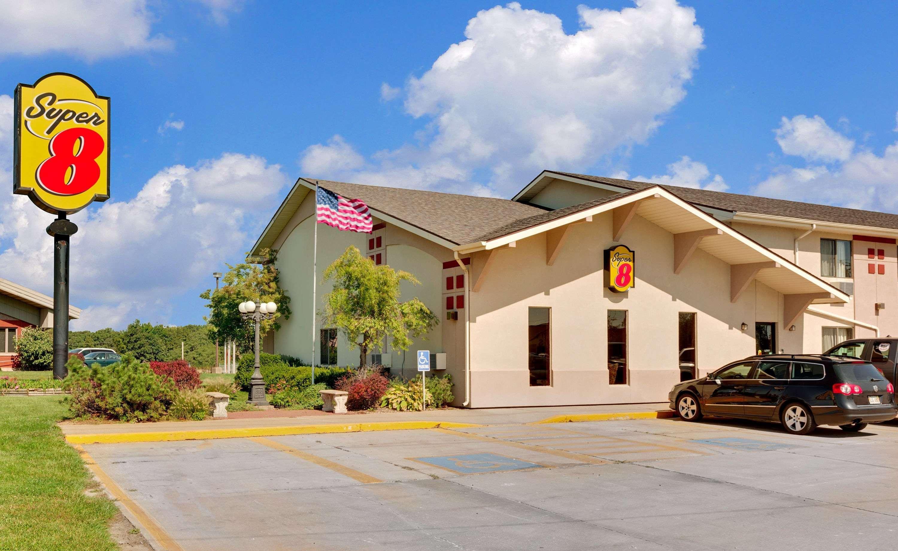 Hotel Super 8 By Wyndham Keokuk Exterior foto