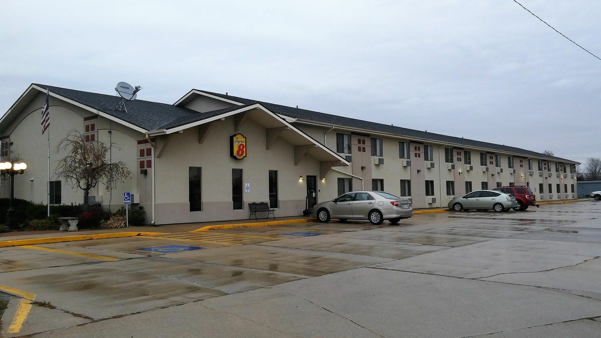 Hotel Super 8 By Wyndham Keokuk Exterior foto